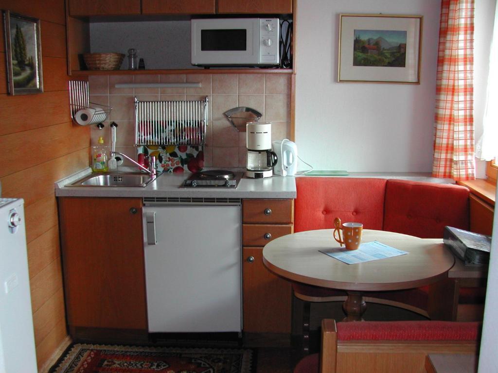 Haus Hubertus Daire Reit im Winkl Oda fotoğraf